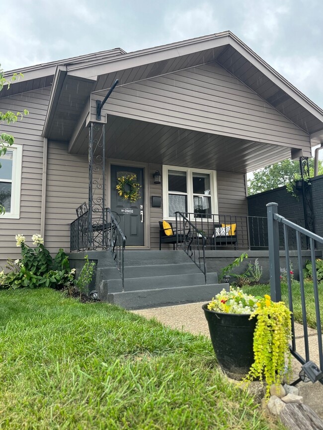property at 2802 Linden Ave