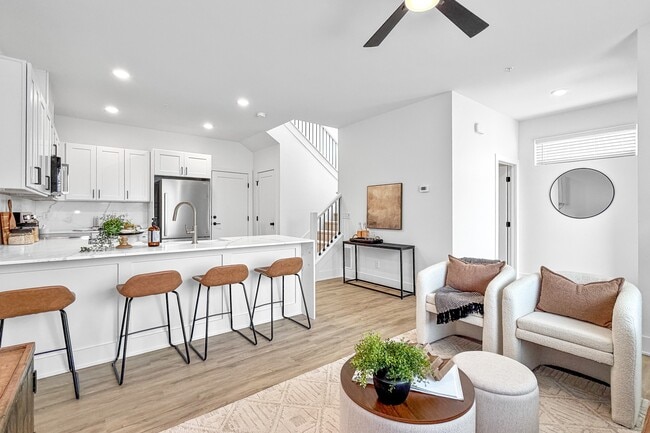 The Flats at West Glen in West Des Moines, IA - Foto de edificio - Building Photo