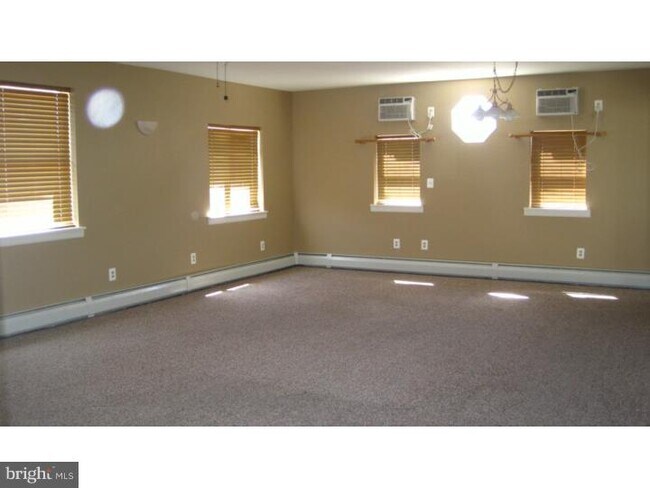 169 Bate Ave in West Berlin, NJ - Foto de edificio - Building Photo