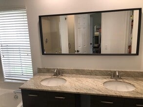 920 Savannah Falls Dr in Weston, FL - Building Photo - Building Photo