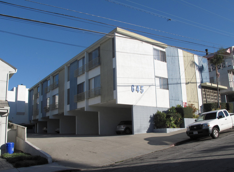 645 3rd St in Hermosa Beach, CA - Building Photo