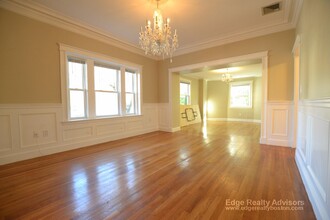 42 Corey Rd in Brookline, MA - Foto de edificio - Building Photo