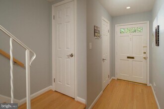 1528 Westmoreland St in McLean, VA - Building Photo - Building Photo