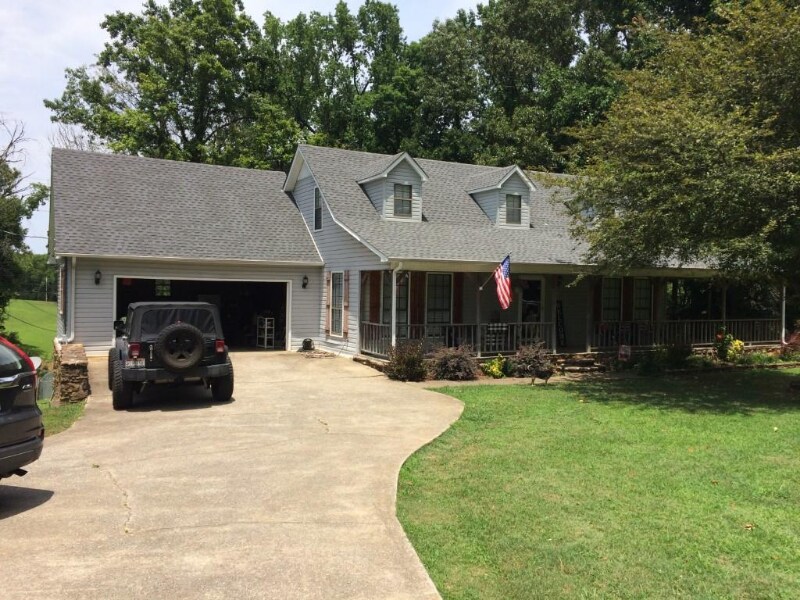 207 Martin Dr in Muscle Shoals, AL - Building Photo