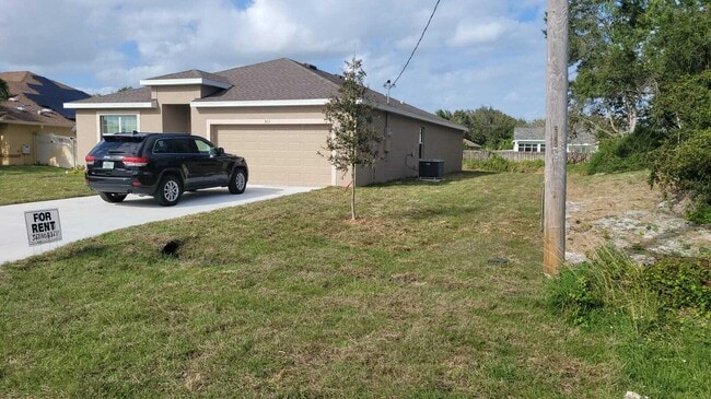 property at 813 SW McCoy Ave