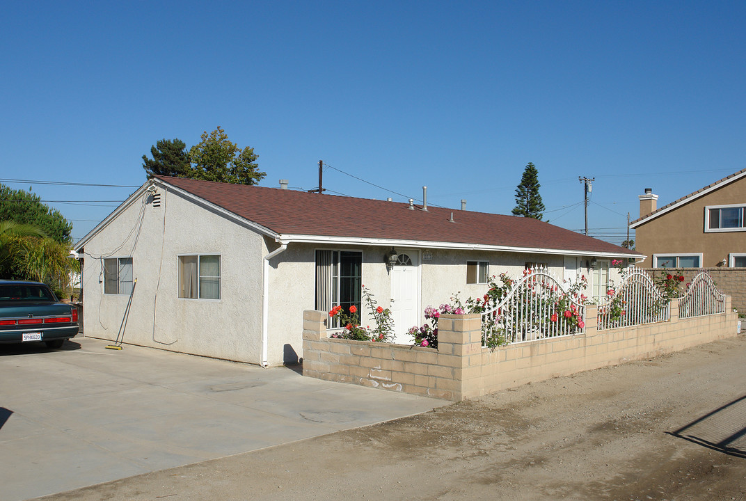 3275-3277 Nyeland Ave in Oxnard, CA - Building Photo