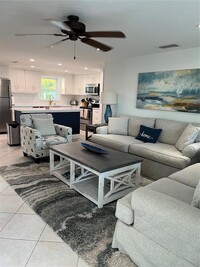 345 Avenida Leona in Siesta Key, FL - Building Photo - Building Photo