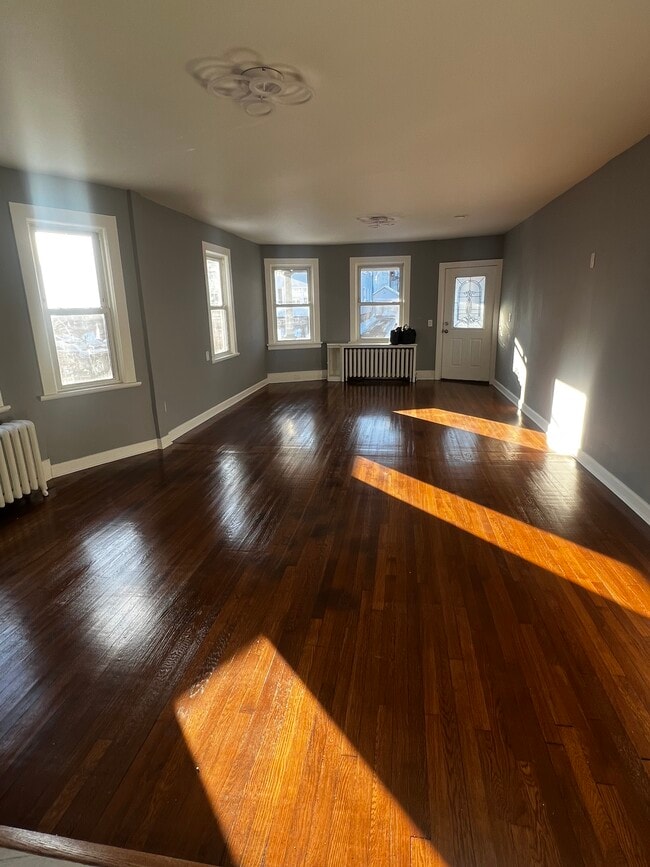 111 Lafayette St, Unit 1 in Stamford, CT - Building Photo - Building Photo