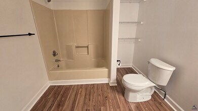 313 Westcliff Center St in Warner Robins, GA - Building Photo - Building Photo