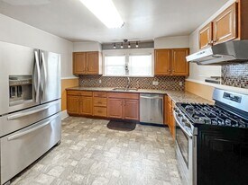 716 7th Ave in Williamsport, PA - Building Photo