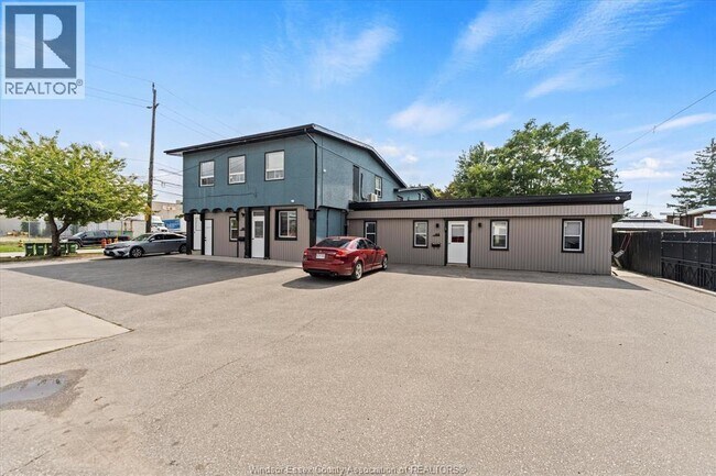 2869 Turner Rd in Windsor, ON - Building Photo - Building Photo