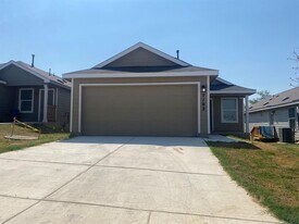 7102 Satellite Wy in San Antonio, TX - Building Photo