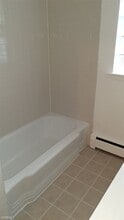1608 Ogden Ave-Unit -Apt 2E in Downers Grove, IL - Building Photo - Building Photo