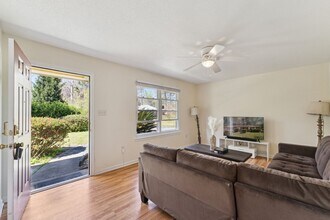 407 Simpson St in Hinesville, GA - Building Photo - Building Photo