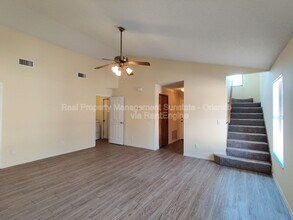 10025 Creekwater Blvd in Orlando, FL - Building Photo - Building Photo