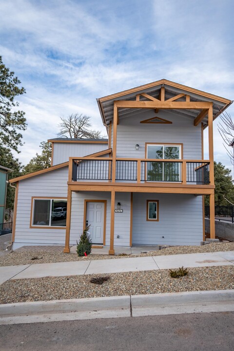 5026 E Retreat Cir in Flagstaff, AZ - Building Photo