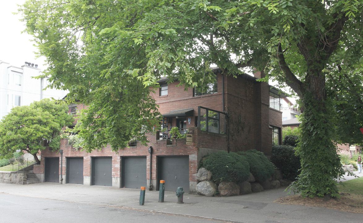 Boylston Court in Seattle, WA - Foto de edificio