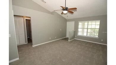 176 Reserve Cir in Oviedo, FL - Foto de edificio - Building Photo
