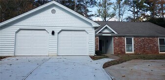 4083 Deerbrook Way SW in Lilburn, GA - Building Photo