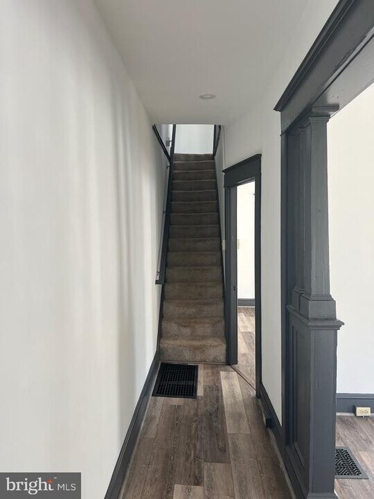 438 Mitchell Ave in Hagerstown, MD - Building Photo