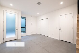 3726 1/2 Vinton Ave in Los Angeles, CA - Building Photo - Building Photo