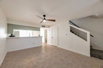 2423 E Tracy Ln in Phoenix, AZ - Building Photo - Building Photo