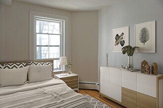 1705 Massachusetts Ave, Unit 22 in Cambridge, MA - Foto de edificio - Building Photo