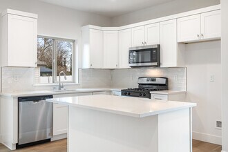 1009 S Underwood Pl in Kennewick, WA - Building Photo - Building Photo