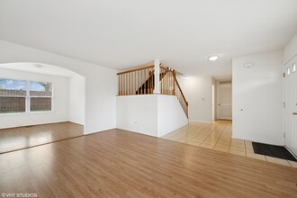 1314 Old Timber Ln in Hoffman Estates, IL - Building Photo - Building Photo