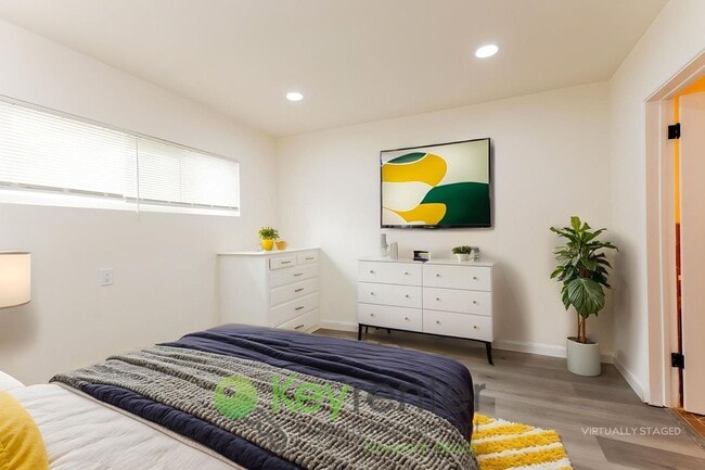110 Chiquita in San Clemente, CA - Building Photo - Building Photo