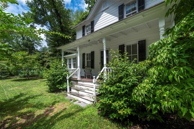 property at 15 Closter Rd
