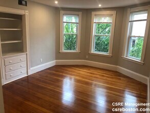 23 Pond St, Unit #2 in Boston, MA - Building Photo - Building Photo
