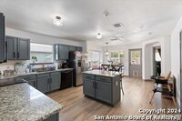 2373 Carson Loop in New Braunfels, TX - Foto de edificio - Building Photo