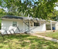 2322 Washington Ave in Terre Haute, IN - Building Photo