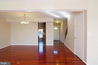 4492 Ruggles Ct in Annandale, VA - Building Photo - Building Photo