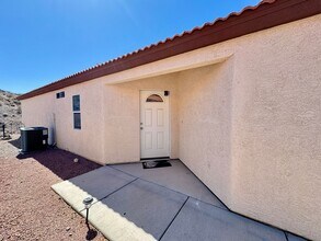 2486 Sonoma Rd in Bullhead City, AZ - Building Photo - Building Photo