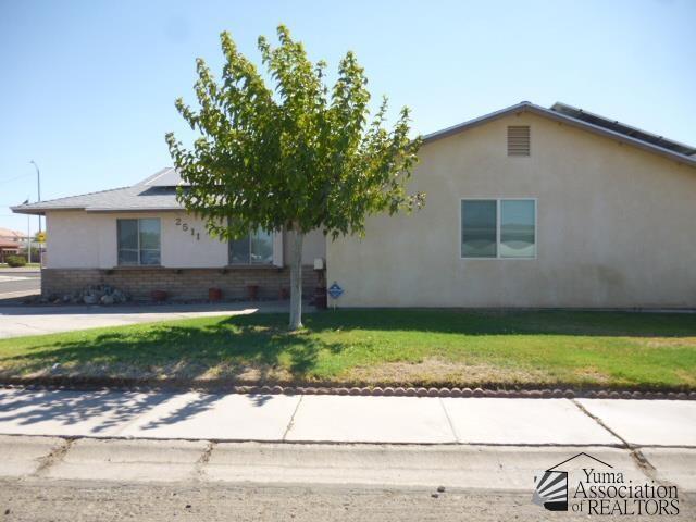 2511 S Walnut Ave in Yuma, AZ - Building Photo