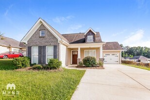 196 Rossburg Dr in Calera, AL - Building Photo