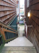 469 N 36th St in Seattle, WA - Building Photo - Building Photo