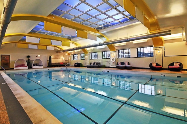 property at 175 W Randolph St