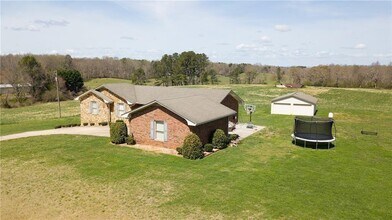 4900 Spot Rd in Cumming, GA - Building Photo - Building Photo
