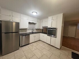 5473 Pine Rd in Pinson, AL - Building Photo