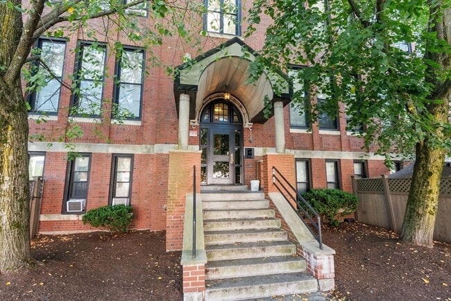 60 Gibson St in Boston, MA - Building Photo - Building Photo