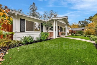 627 N Silverado Dr in Lafayette, CA - Building Photo - Building Photo