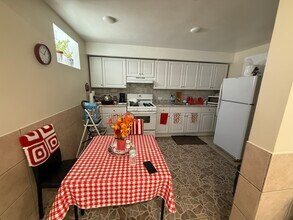 5333 W Fullerton Ave in Chicago, IL - Building Photo - Building Photo
