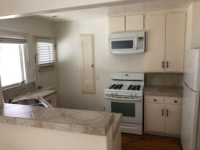 2363 Kerwood Ave in Los Angeles, CA - Building Photo - Building Photo