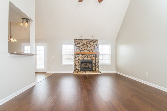 5054 Betsy Ann Ave in Murfreesboro, TN - Foto de edificio - Building Photo