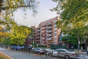 313-319 Ocean Pky in Brooklyn, NY - Building Photo
