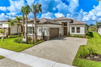 11847 Hydrangea Pl in Naples, FL - Building Photo - Building Photo