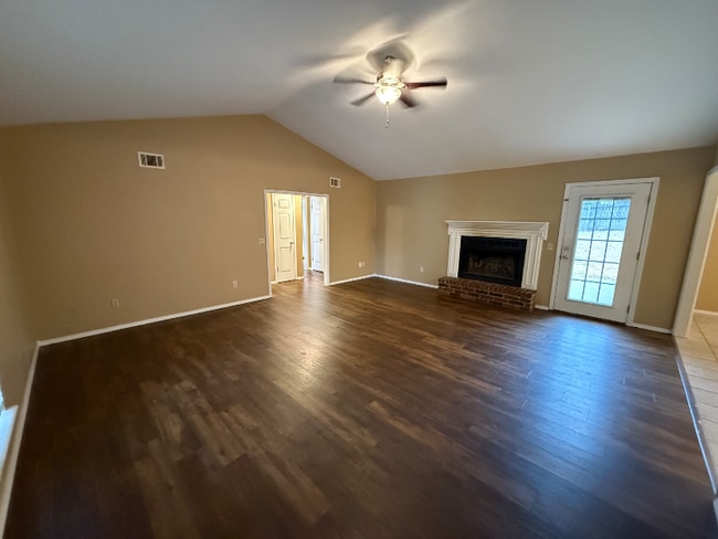 305 Preston Dr in Russellville, AR - Building Photo - Building Photo